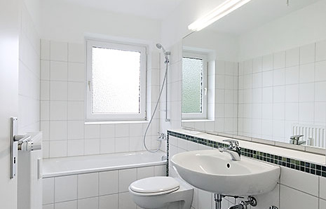 Naabstr. 18, 3 L - Gemütliche 3-Zimmer-Wohnung mit Loggia und zusätzlichen Stauraum - WBS notwendig! - Foto 1