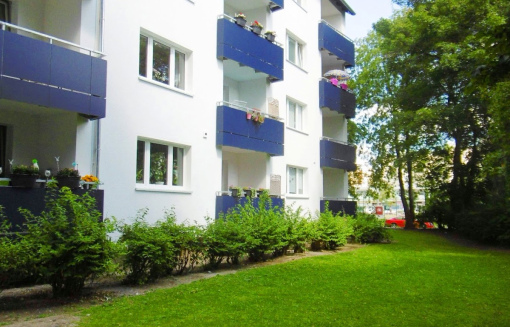 Naabstr. 23, 3 R - Sanierte 3-Zimmer-Wohnung mit Loggia und Tageslichtbad, WBS notwendig! - Photo 1