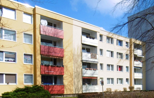 Ilmweg 1, 3 L - Frisch modernisierte 4-Zimmer-Wohnung mit Loggia, zwei Bädern und viel Stauraum! - Foto 3