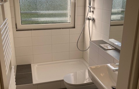 Bei dem Gerichte 29, 2 L - Modernisierte sehr schönes Wohnung in guter Lage zu sofort anzumieten - Photo 3
