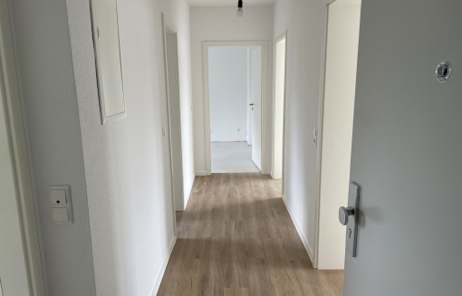 Donaustr. 4, 2 L - Frisch sanierte 3-Zimmer-Wohnung mit Loggia und praktischem Stauraum! - Foto 5