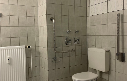 Peenestr. 7, E M - Barrierefreie 2-Zimmer-Wohnung mit Loggia im Erdgeschoss! - Photo 4