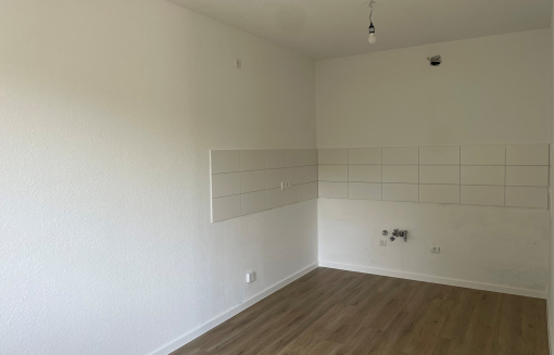 Niddastr. 5, 3 3 - Modernisierte 2-Zimmer-Wohnung mit Loggia! WBS notwendig! - Photo 1