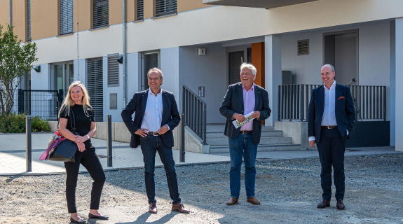 Oberbürgermeister Ulrich Markurth besucht Alsterplatz