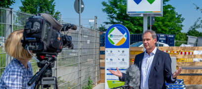 Oberbürgermeister Ulrich Markurth zu den Nibelungen-Bikes